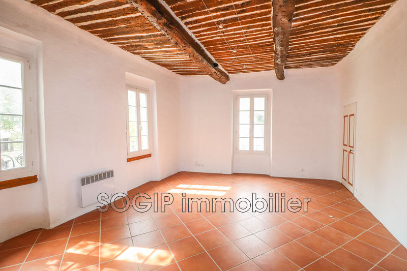 Photo Appartement Flayosc Centre-ville, achat appartement 3 pièces 78 m²