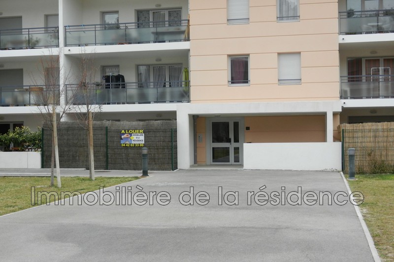 Photo Appartement Saint-Chamas Location appartement 1 pièce 25 m²