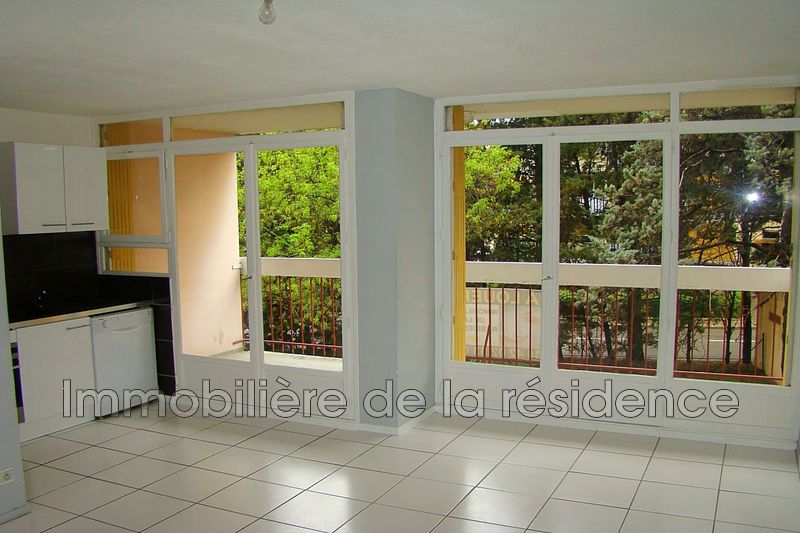Photo Appartement Marignane Signore, Location appartement 1 pièce 31 m²