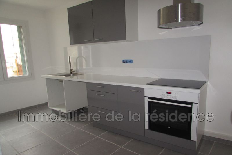 Photo Appartement Rognac Centre-ville, Location appartement 3 pièces 93 m²