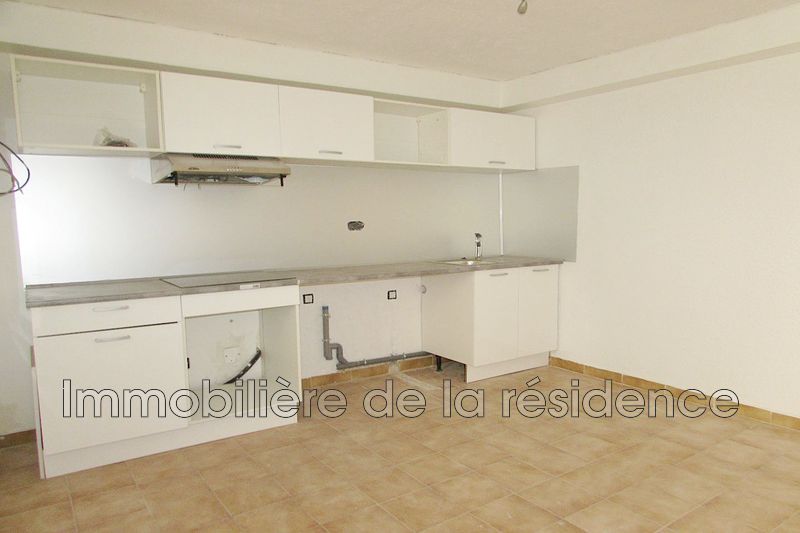 Photo Appartement Rognac Centre-ville, Location appartement 2 pièces 32 m²