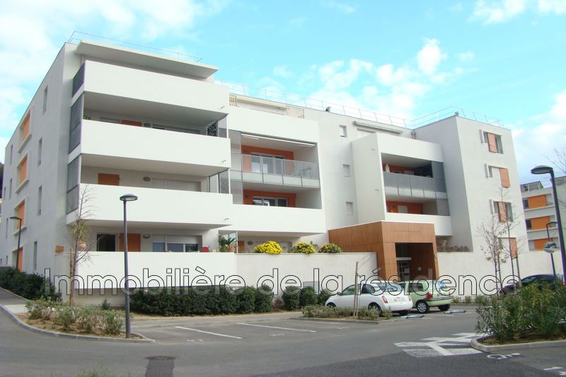 Photo Appartement Vitrolles Centre-ville, Location appartement 2 pièces 36 m²