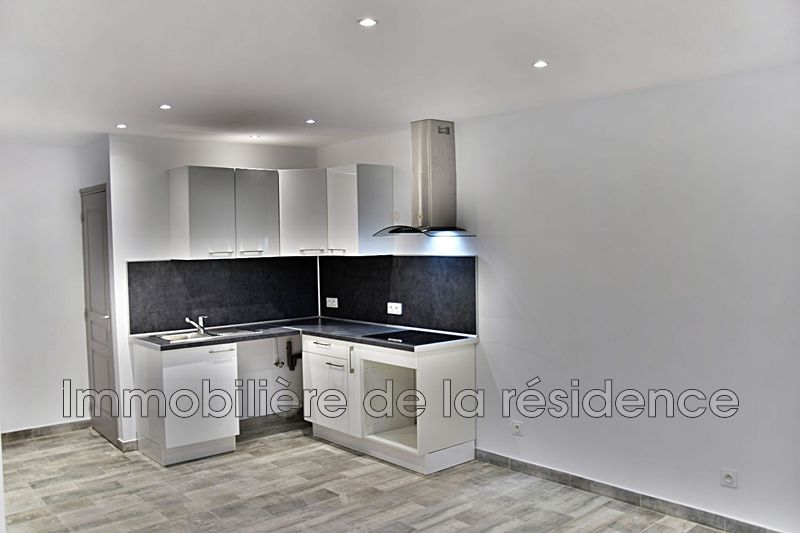 Photo Appartement Rognac Centre-ville, Location appartement 1 pièce 25 m²