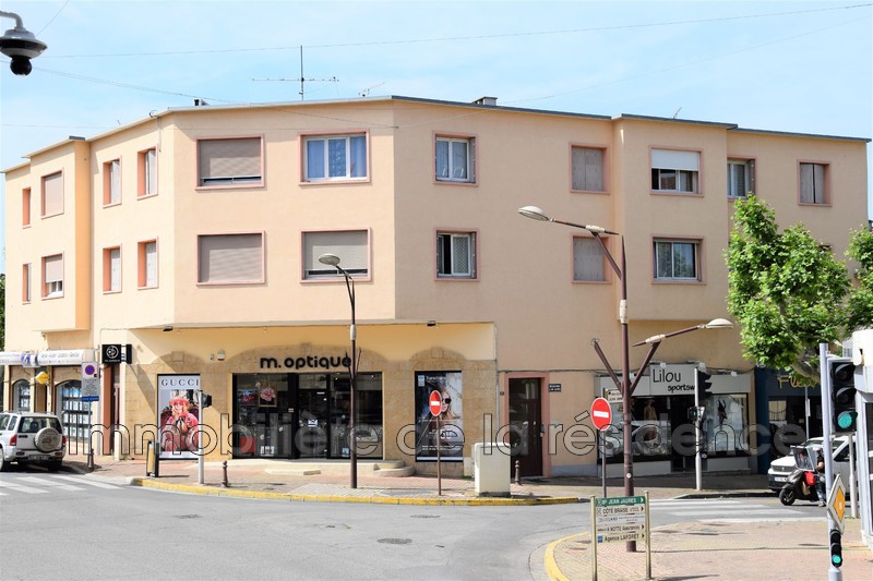 Photo Appartement Rognac Centre-ville, Location appartement 2 pièces 34 m²