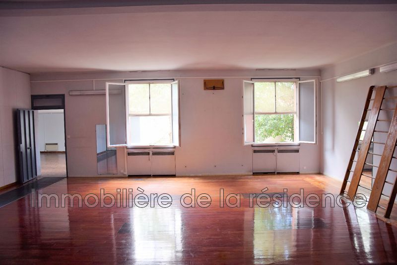 Photo Local professionnel Berre-l'Etang Centre-ville, Professionnel local professionnel 250 m²