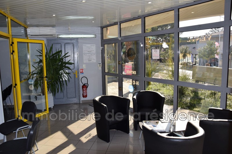 Photo Local professionnel Carry-le-Rouet Proche plages, Professionnel local professionnel 55 m²