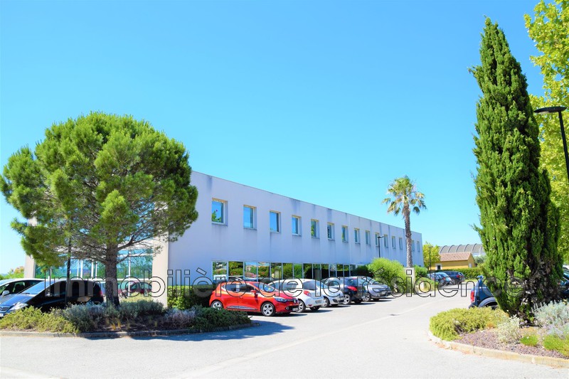 Photo Local professionnel Berre-l'Etang Piscine claude jouve, Professionnel local professionnel 279 m²