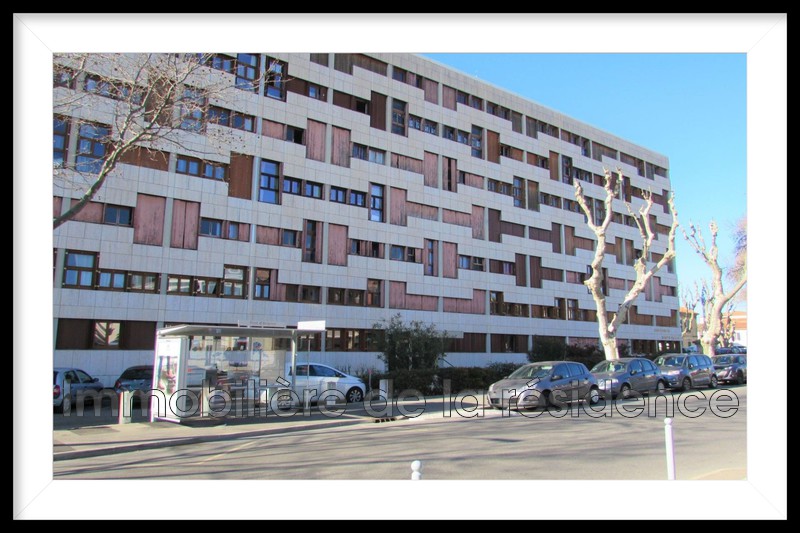 Photo Apartment Salon-de-Provence Centre-ville, to buy apartment 4 rooms 91 m²