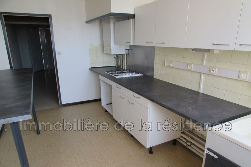 Photo Appartement Rognac Location appartement 3 pièces 70 m²