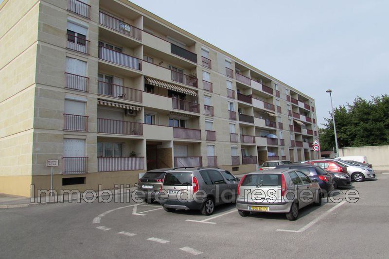 Photo Appartement Rognac Location appartement 3 pièces 70 m²