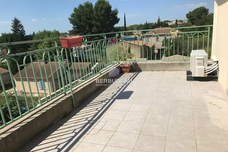 Location appartement Carpentras  
