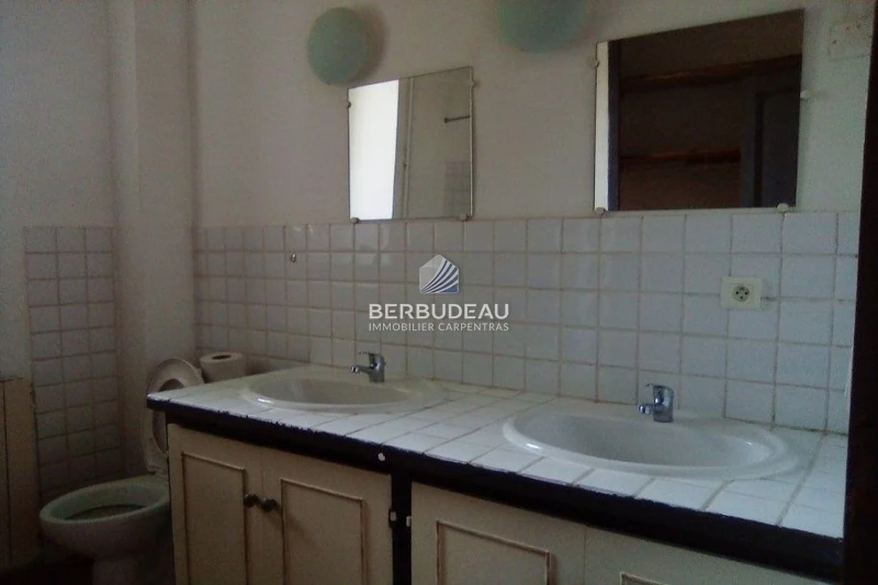 Location appartement Pernes-les-Fontaines  