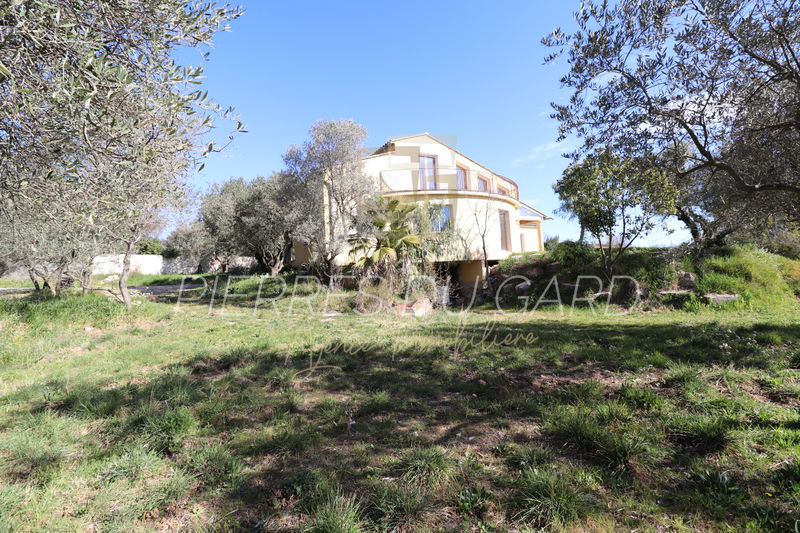 Photo Villa Nîmes Nimes, achat villa 6 chambres 205 m²