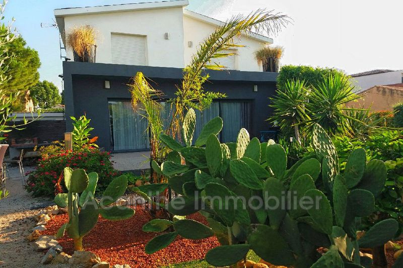 Photo Villa Villeneuve-lès-Maguelone achat villa 4 chambres 154 m²
