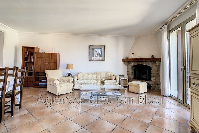 appartement  4 rooms  Antibes Old antibes  109 m² -   