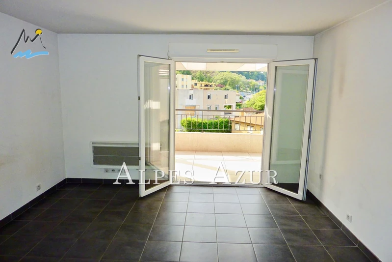 vente Apartment floor Cagnes-sur-mer Avenue de grasse, résidentiel proche centre ville Floor Cagnes-sur-Mer Avenue de grasse, résidentiel proche centre ville, Rentals floor 2 rooms 37 m²
