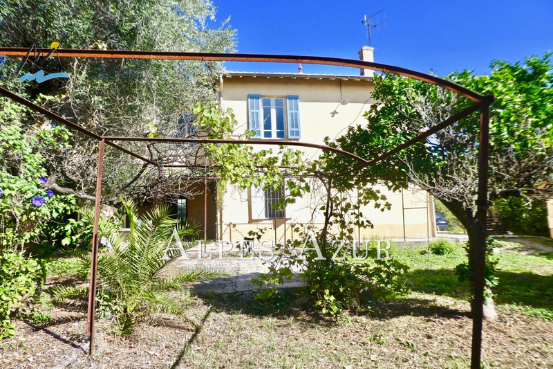 Photo Villa Saint-Laurent-du-Var Les jacquons ,   to buy villa  4 bedrooms   186&nbsp;m&sup2;