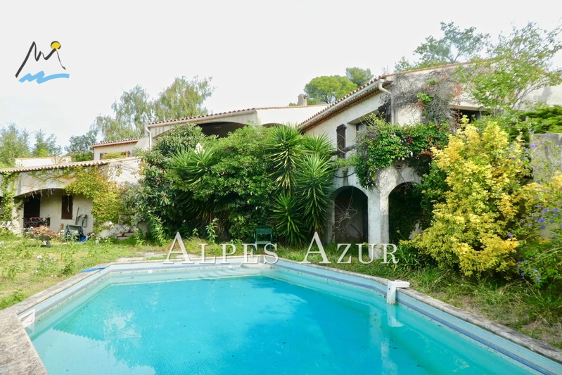 Photo Villa La Gaude Le peymont basse gaude,   achat villa  5 chambres   179&nbsp;m&sup2;