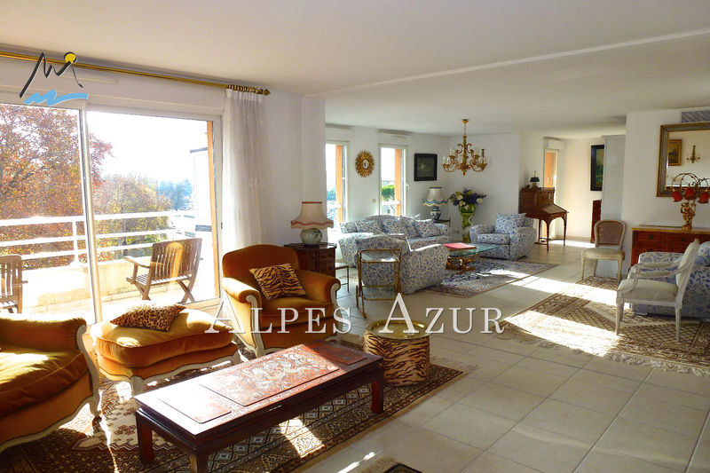 Photo Appartement Cagnes-sur-Mer Centre ville, achat appartement 4 pièces 131 m²
