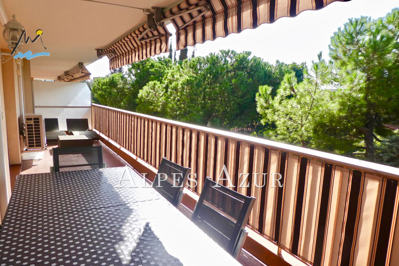 Photo Apartment Saint-Laurent-du-Var Vespins, to buy apartment 3 rooms 72 m²