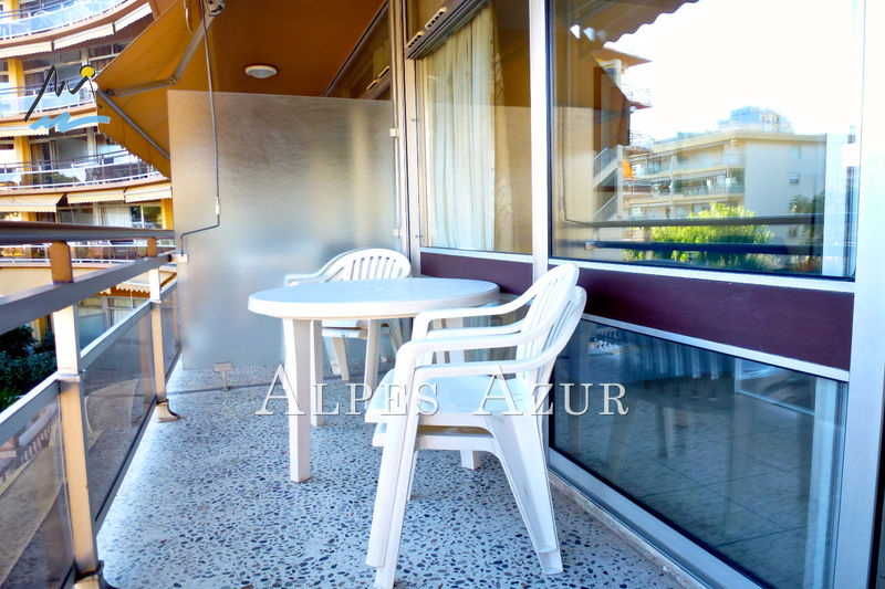 Photo Appartement Saint-Laurent-du-Var Vespins, achat appartement 1 pièce 24 m²