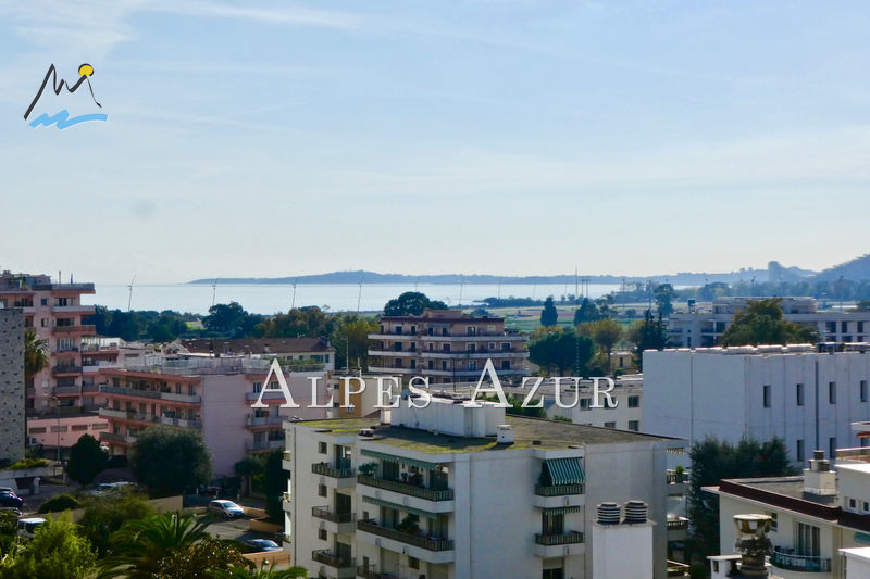 vente Appartement dernier étage Cagnes-sur-mer Hippodrome centre ville Dernier étage Cagnes-sur-Mer Hippodrome centre ville, achat dernier étage 2 pièces 60 m²