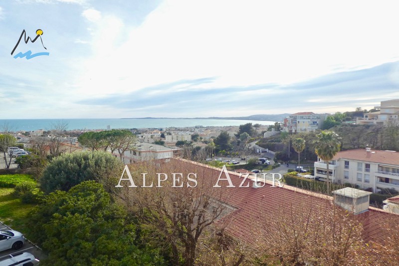 Photo Apartment Saint-Laurent-du-Var Plateaux fleuris, to buy apartment 3 rooms 66 m²