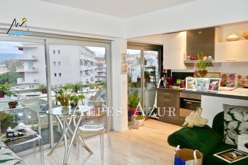 Photo Apartment Cagnes-sur-Mer Hippodrome,   to buy apartment  1 room   24&nbsp;m&sup2;