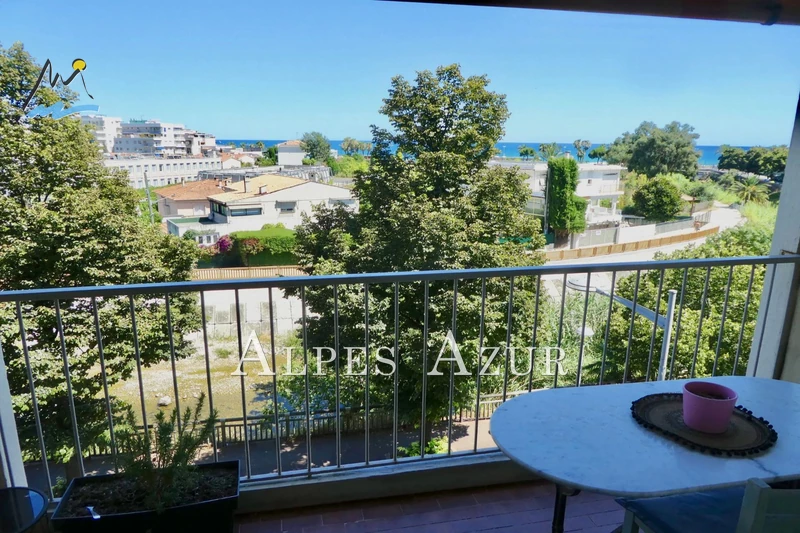 vente Apartment Cagnes-sur-mer Hippodrome Apartment Cagnes-sur-Mer Hippodrome, to buy apartment 2 rooms 56 m²