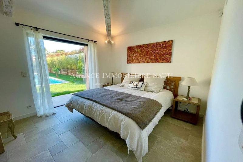 Location saisonnière villa contemporaine Saint-Tropez  