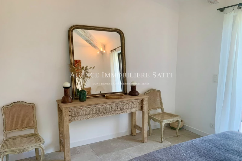 Location saisonnière villa contemporaine Saint-Tropez  