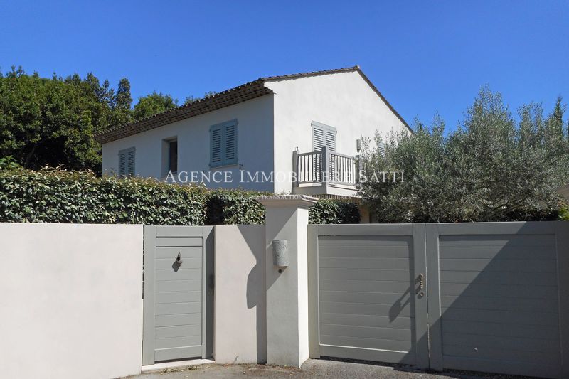 Photo Maison de village Saint-Tropez Centre-ville, Location saisonnière maison de village 4 chambres 180 m²
