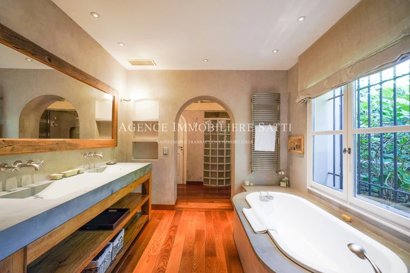 Location saisonnière villa provençale Gassin  