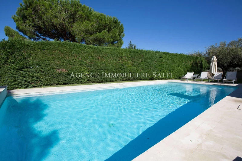 Location saisonnière villa provençale Saint-Tropez  