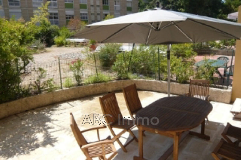 Photo Appartement Aix-en-Provence Centre-ville, Location appartement 2 pièces 33 m²
