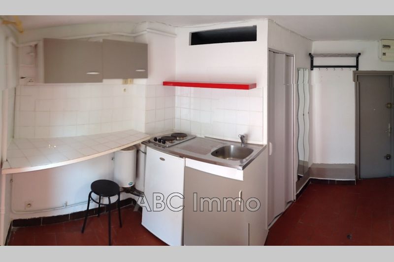 Photo Appartement Aix-en-Provence Centre-ville, Location appartement 1 pièce 11 m²