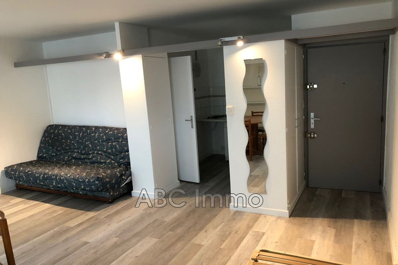 Photo Appartement Marseille Location appartement 1 pièce 32 m²