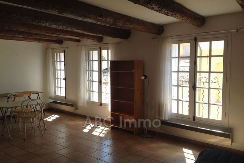 Photo Appartement Aix-en-Provence Centre-ville, Location appartement 1 pièce 28 m²