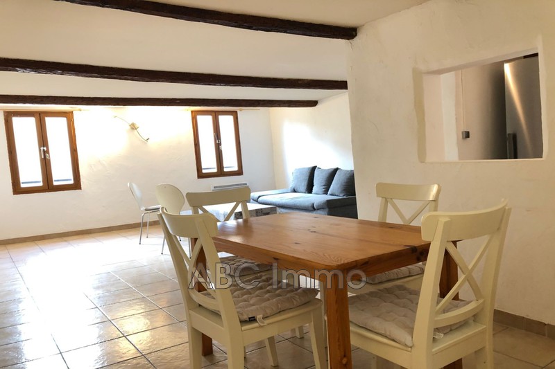 Photo Appartement Aix-en-Provence Centre-ville, Location appartement 2 pièces 54 m²