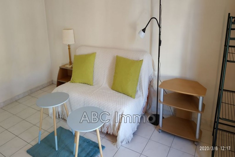 Photo Appartement Aix-en-Provence Location appartement 1 pièce 20 m²