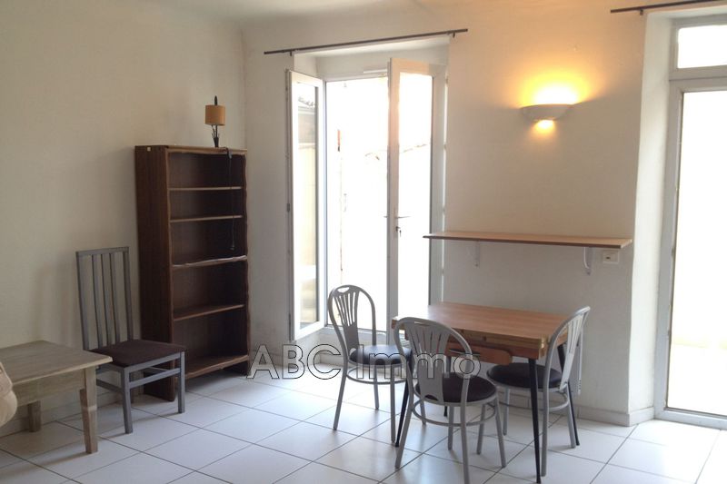 Photo Appartement Aix-en-Provence Centre-ville, Location appartement 1 pièce 25 m²