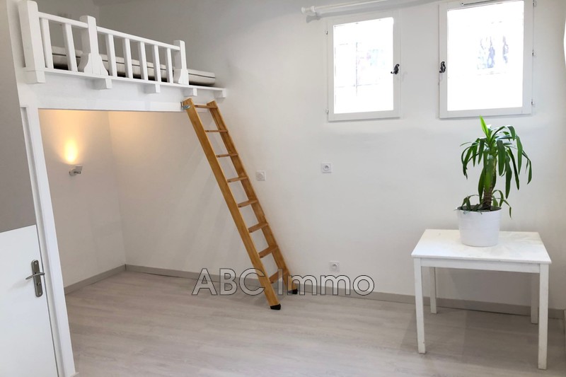 Location appartement Aix-en-Provence  