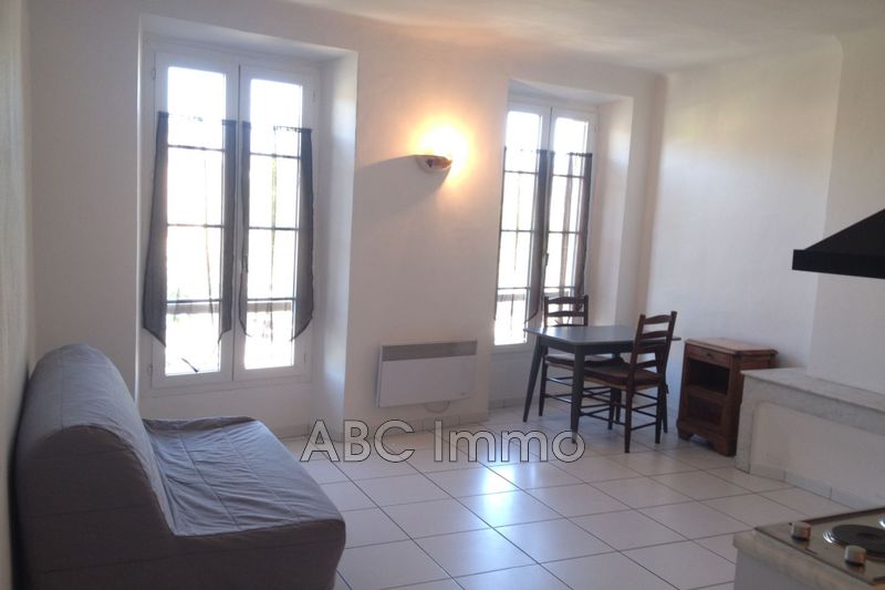 Photo Appartement Aix-en-Provence Location appartement 1 pièce 23 m²