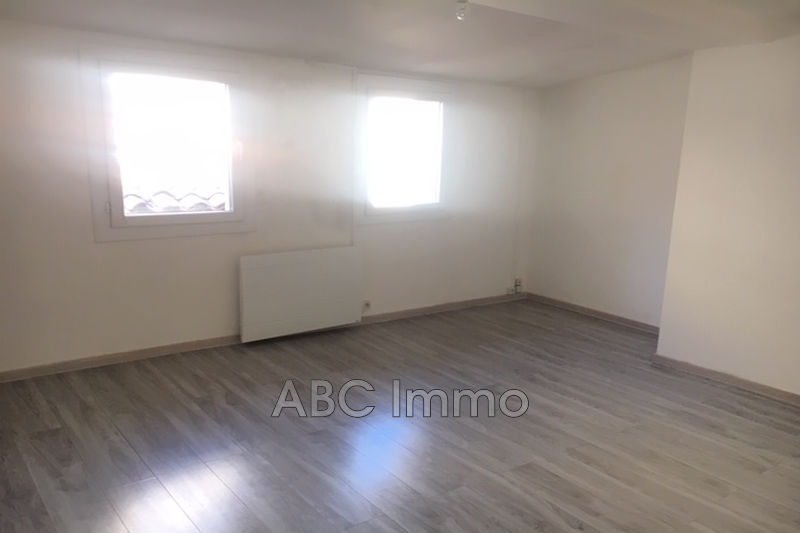 Photo Appartement Aix-en-Provence Centre-ville, Location appartement 2 pièces 41 m²