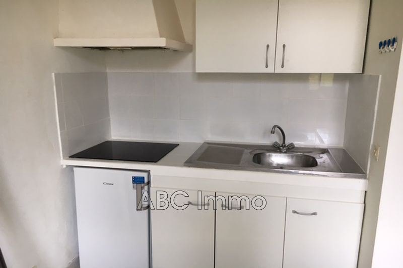 Photo Appartement Aix-en-Provence Centre-ville, Location appartement 2 pièces 31 m²