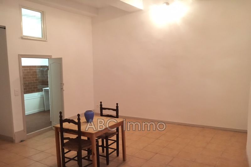 Photo Appartement Aix-en-Provence Location appartement 2 pièces 50 m²
