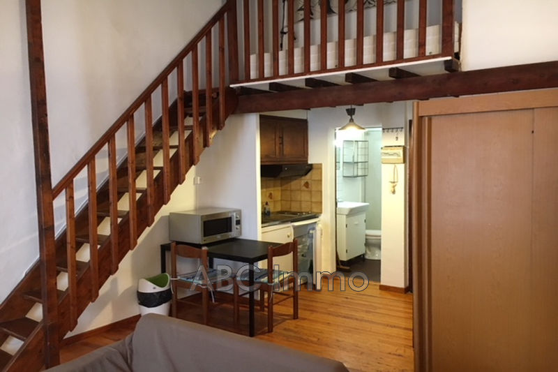 Photo Appartement Aix-en-Provence Centre-ville, Location appartement 1 pièce 19 m²