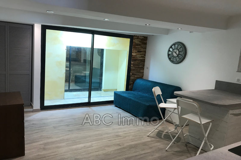 Photo Appartement Aix-en-Provence Centre-ville, Location appartement 1 pièce 23 m²