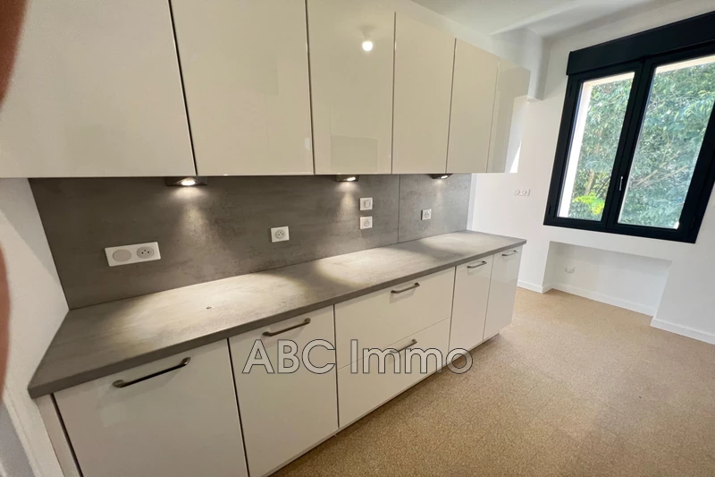 Location appartement Aix-en-Provence  