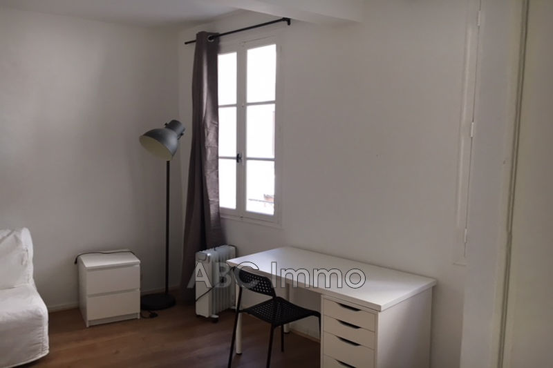 Photo Appartement Aix-en-Provence Proche cathedrale, Location appartement 1 pièce 21 m²